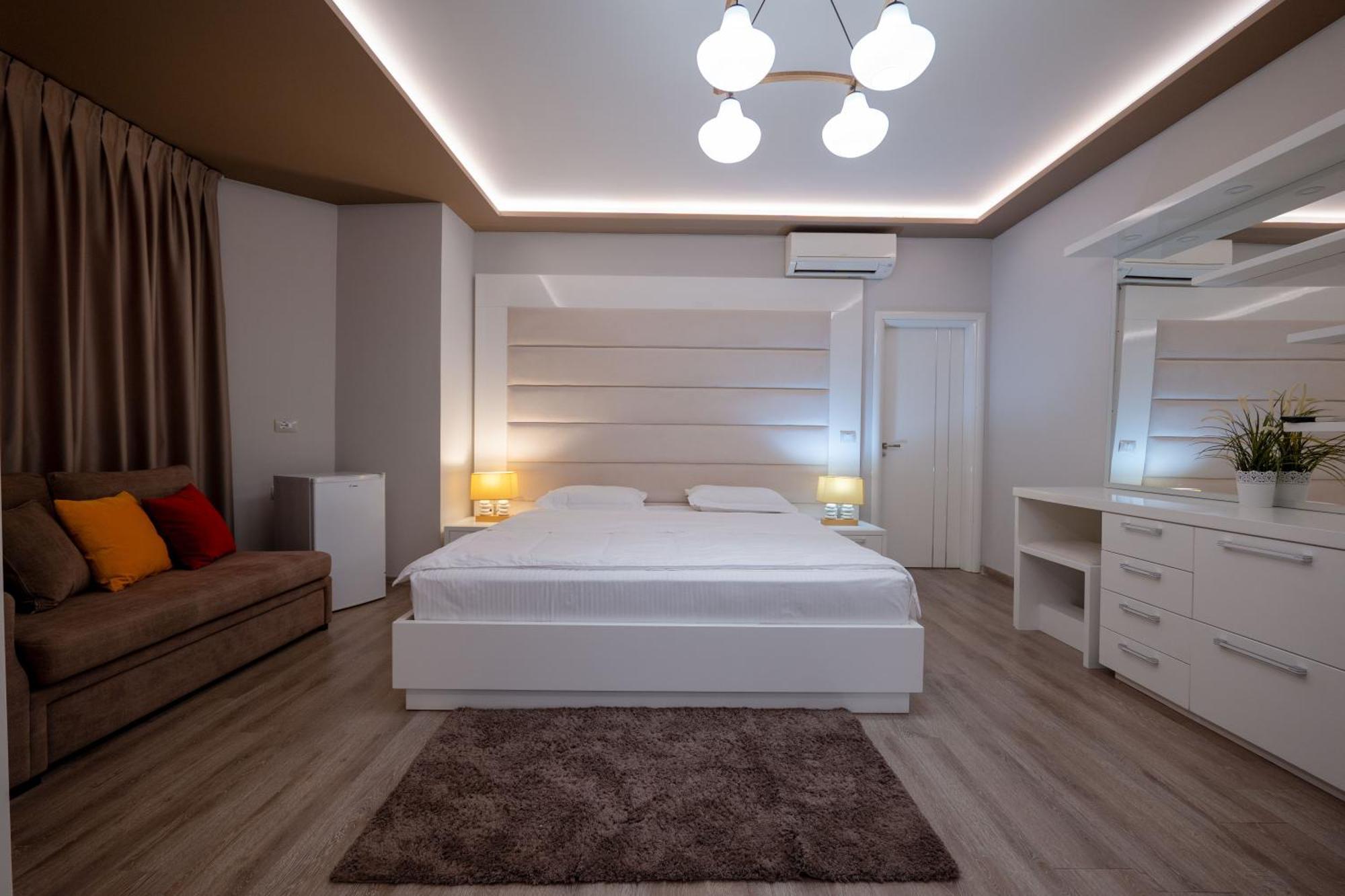 New Heaven Hotel Saranda Zewnętrze zdjęcie