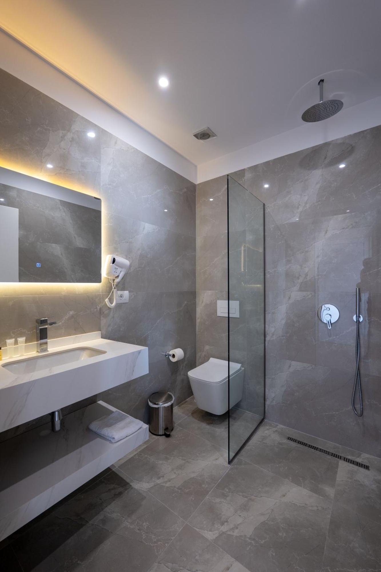 New Heaven Hotel Saranda Zewnętrze zdjęcie