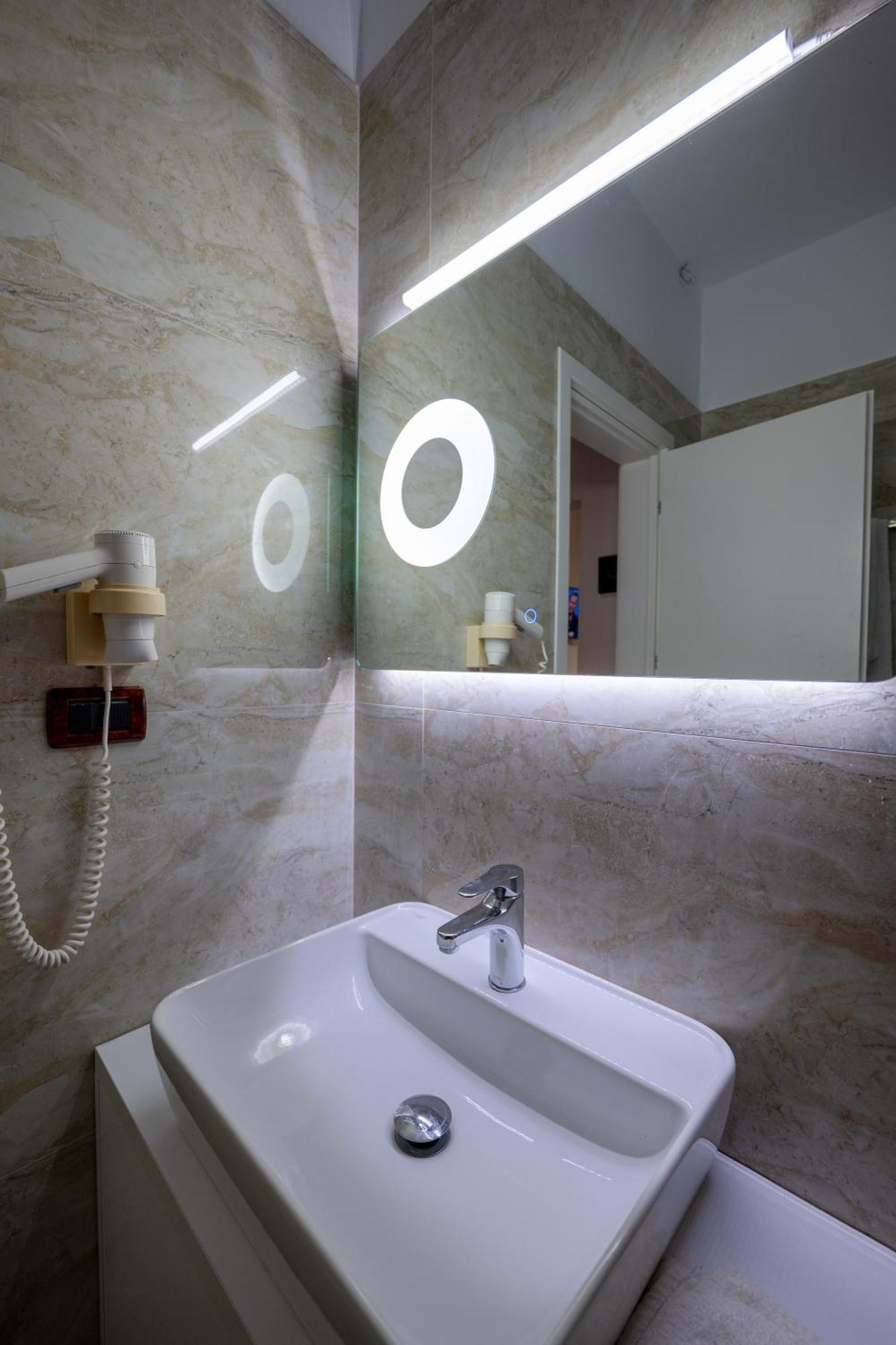 New Heaven Hotel Saranda Zewnętrze zdjęcie